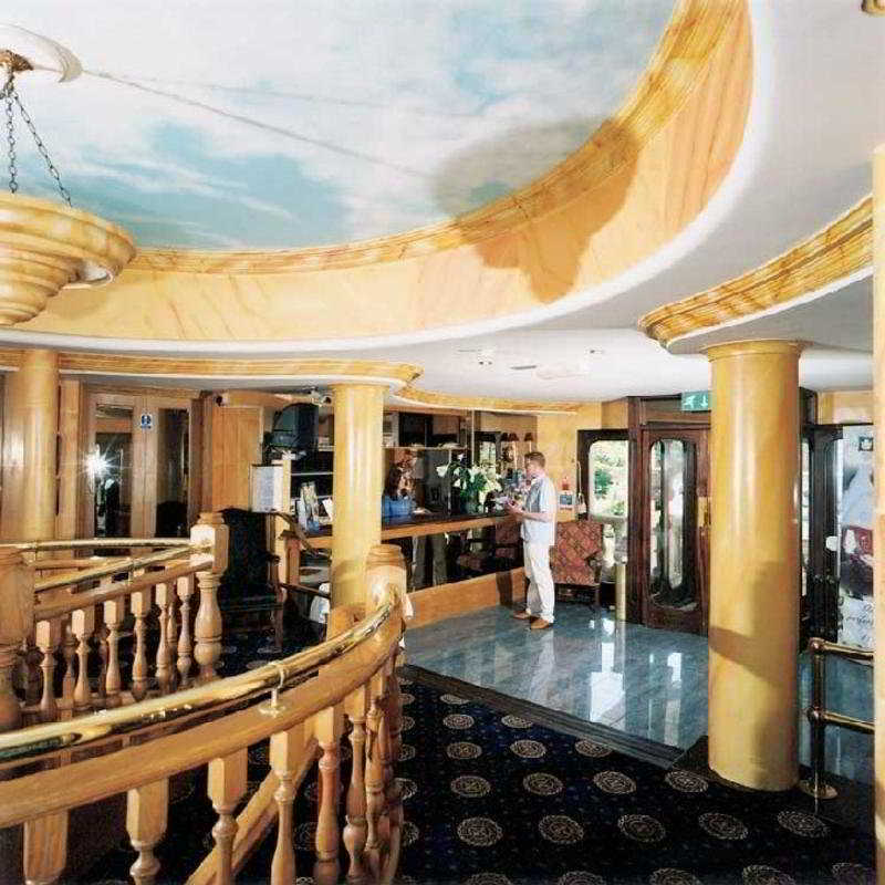 Royal Cambridge Hotel Exterior photo