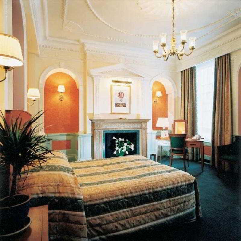 Royal Cambridge Hotel Exterior photo