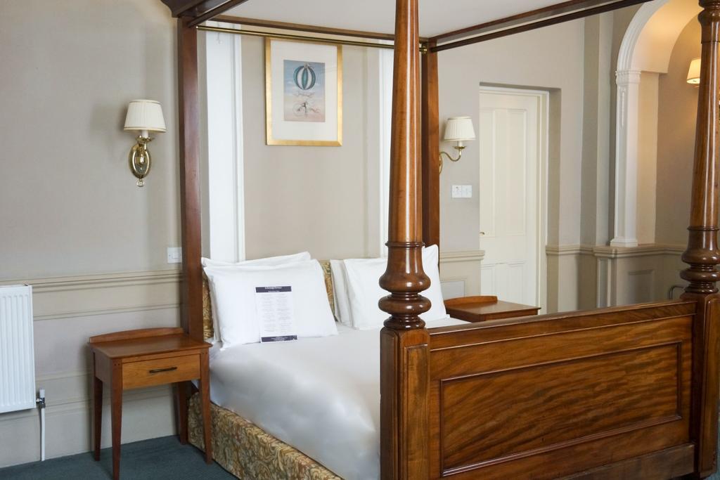 Royal Cambridge Hotel Exterior photo