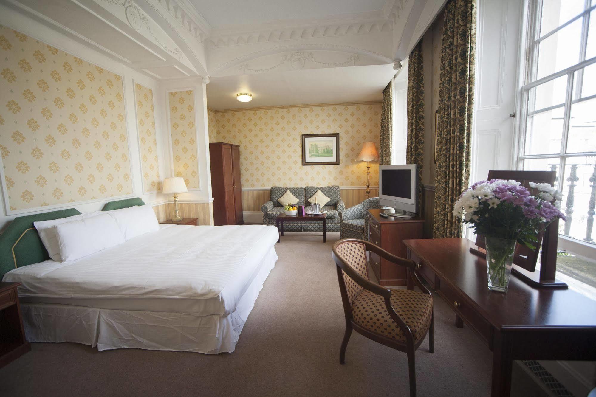 Royal Cambridge Hotel Exterior photo