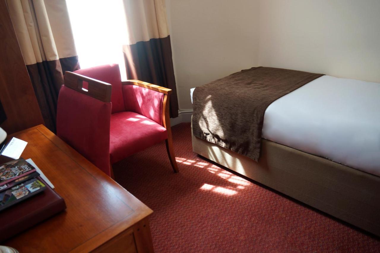 Royal Cambridge Hotel Room photo